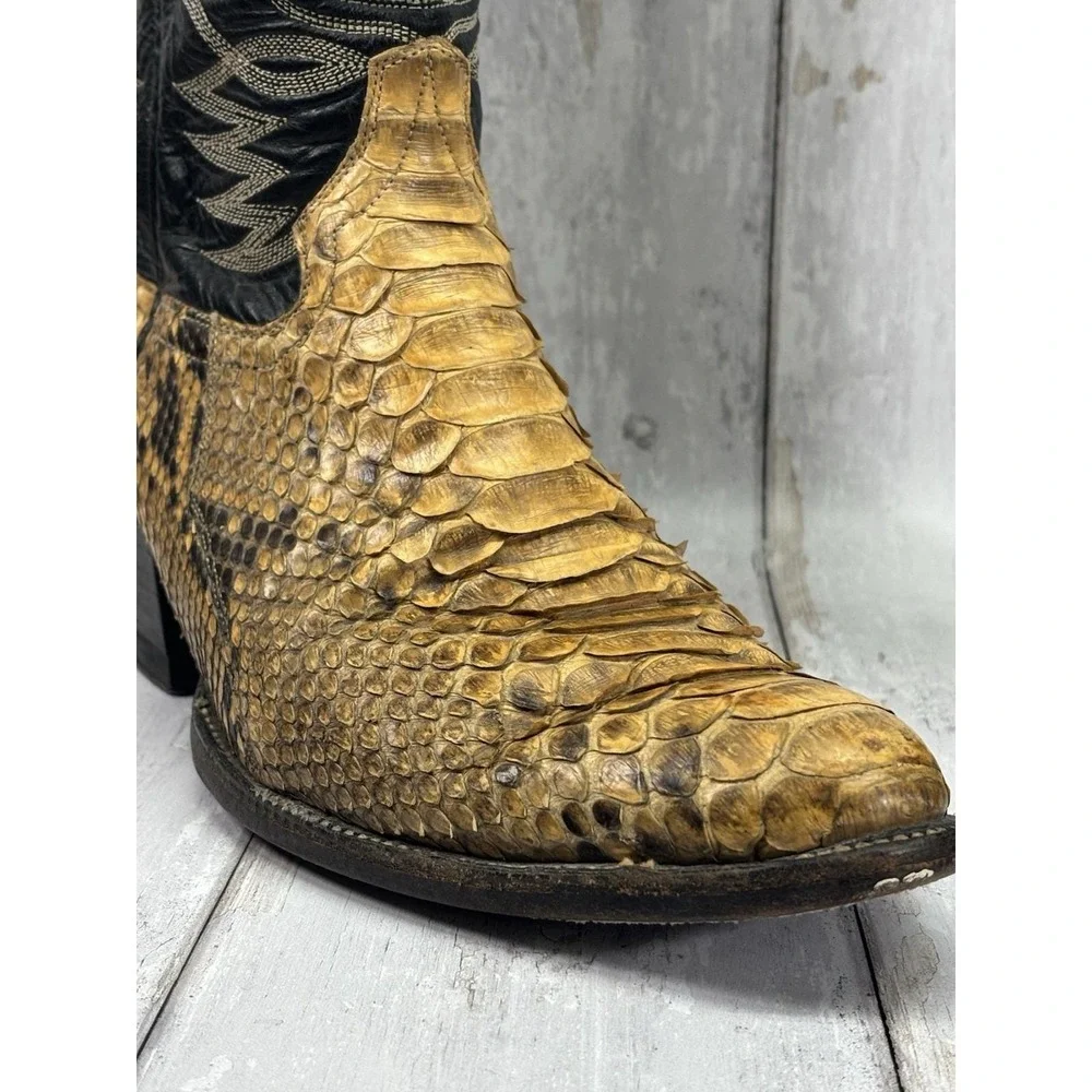 Cowtown vintage python